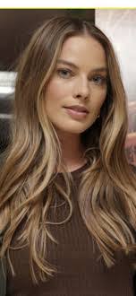 Cindy Pi's Instagram, Twitter & Facebook