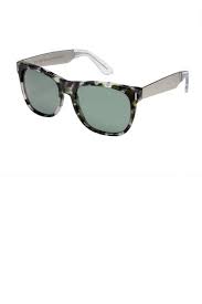 34 Camouflage Pieces To Shop And Wear Now Super Sunglasses Camouflage Sunglasses Camo Sunglasses