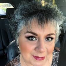 I was hiring folks in the UK for a reason... Excited to announce I've  finally moved to London! I'm now leading new commerce initiatives at  Facebook. Excited for the road ahead! |