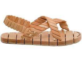 A Wooden Sandal Designed For Use In The Heat And Moisture Of A Sauna By Urus Wooden Sandals Wooden Shoes Flat Shoes Women