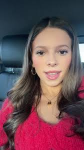 Cara Fitzgerald's Instagram, Twitter & Facebook