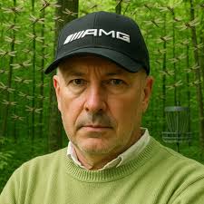 Camping in Hays, KS: Fly-hunting friend