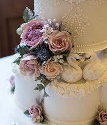 175 Likes 15 Comments Suzanne Extreme Cake Makers Thefrostery On Instagram The Seductive Dorfold Celeb Extreme Cake Makers Extreme Cakes Cake Makers