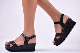 Дамски сандали на платформа естествена кожа черни 500-9982 | eObuvki.  Sandale si papucei flip-flop de dama pe platforma,or. magazinul online  EOBUVKI.RO