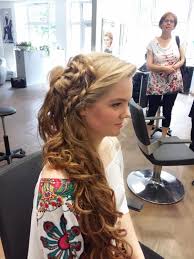 Jugendweihe frisuren lange haare jugendweihe frisuren lange haare. Abiball Frisur Und Jugendweihe Styling Pophair
