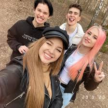 Danya_milokhin (@danya_milokhin) on tiktok | 565.2m likes. Novoe Pokolenie 18 Letnyaya Zvezda Tiktok Danya Milohin O Populyarnosti I Detstve V Priemnoj Seme