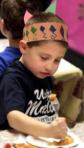 Upper Moreland Primary students enjoy Thanksgiving feast