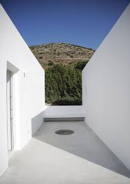 Gallery Of Maison Kamari React Architects 16 In 2020 Architecture Design Minimal Architecture Architecture