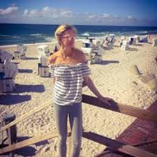 Laura karasek radio.jpg 857 × 856; Laura Karasek S Stream