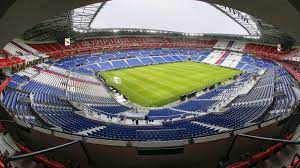 Ce lundi, l'équipe de france entame sa phase à élimination directe de l'euro en affrontant la suisse, à l'occasion des huitièmes de finale de la compétition. Controlled Explosion Performed Outside Stade De France Ahead Of Euro 2016 Match Rt Sport News