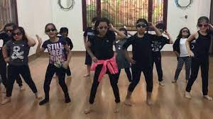 Their collaboration during the holi event was pretty darn good too. Kids Bollywood Dance Class Tonique Studio Youtube