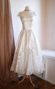 Drawing inspiration from elements of the 1920's & style icons such as audrey hepburn & grace kelly. Vintage Wedding Dress Shop Fashion Dresses