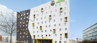 Stay in hotels and other accommodations near parc andre malraux, parc monceau, and champ de mars. Preisgunstiges Hotel In Paris Ouest Nanterre In Nahe Der U Arena