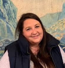 Pam Dewall's Instagram, Twitter & Facebook