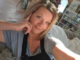 CREATIVE CROWNS by Dawn