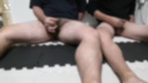 友達とAVみてたら興奮してオナニー 2人でさわりあい - Pornhub Gay