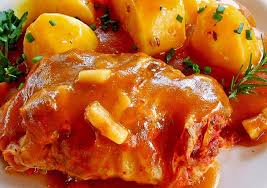 Kohlrouladen Mit Kummelkartoffeln Von Chefkoch Chefkoch Kohlrouladen Rezepte Lebensmittel Essen