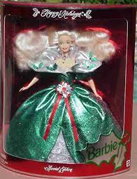 1995 Holiday Barbie Doll I Cant Believe I Found This I Used To Play With This One All T Happy Holidays Barbie Holiday Barbie Collection Holiday Barbie Dolls