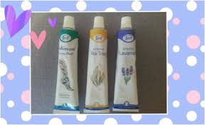 Sempre della just c'è anche la crema specifica per i piedi, e dovrebbe costare sui 15€. Il Trio Multiuso Just Brescia Loves Mamme