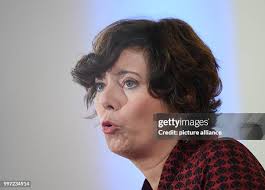 164 Eva Margaret Stock Photos, High-Res Pictures, and Images