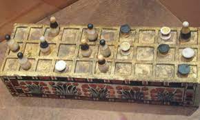 Ancient Game Egypt Senet I Have Actually Played This But I Don T Remember How Anymore Historical Games Life In Ancient Egypt Ancient Egypt