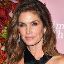 Cindy Crawford, 58, Reveals The 'Low-Glycemic' Diet She Follows To Maintain  Her Physique—Plus Her Favorite Snack & More