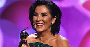 EastEnders star Jessie Wallace brands Jacqueline Jossa 'gorgeous' in  tribute to 'family'