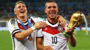 Schweinsteiger verewigt sich als ironman. Weltmeister Trikots Zu Gewinnen Dfb Deutscher Fussball Bund E V