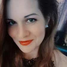 Megan Hewett's Instagram, Twitter & Facebook