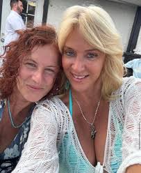 Pamella Lee, Singer, Tribute Artist, Entertainer