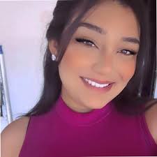 Lucy Nunes no LinkedIn: Tem alguma coisa de muito errada com algumas  pessoas. Uma cuidadora de…