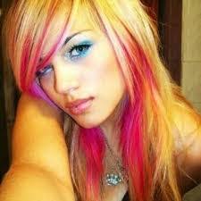 Scarlett Shaw's Instagram, Twitter & Facebook