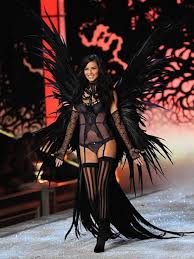 Resultado de imagem para os melhores looks conceituais do victoria secrets