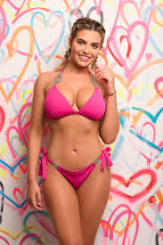 23.06.2020 · she found overnight fame as the blonde bombshell who stormed into the love island villa during season 4. Megan Barton Hanson Love Island Wiki Fandom