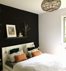 Farben für wohnzimmer 55 tolle ideen für farbgestaltung beige schokoladenbraun hell gemütlich wirken wände streichen. Wand Schwarz Streichen Bilder Ideen Couch
