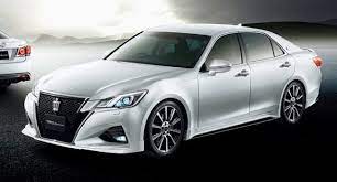 for new 2018 toyota crown there will be two new module designed to match with athlete and royal it is more likely to be the firs toyota crown toyota lux cars
