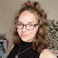 Caitlin Harding's Instagram, Twitter & Facebook