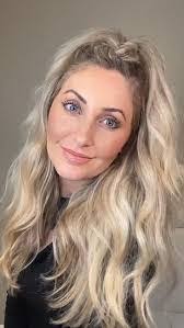 Laura Zea's Instagram, Twitter & Facebook