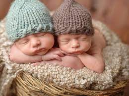 Kehamilan kembar lebih banyak terjadi pada kehamilan yang berasal dari fertilisasi in vitro (bayi tabung) daripada kehamilan spontan. Cara Membuat Anak Kembar Berdasarkan Posisi Seks