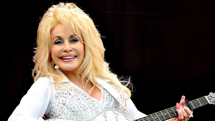Dolly Parton Delivers One Final “I Will Always Love You” in Newly Released  Video Recorded Before Her Death - American Songwriter