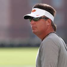 Ohio state quarterback commit quinn ewers has hair that needs to be seen to be believed. Mike Gundy Explains His Team S Inconsistent Play By Talking About His Sons Cleaning Habits Footballscoop