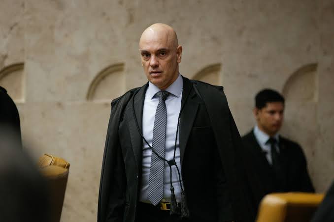 Alexandre de Moraes usa 'caso IOF' para rebater críticas de ativismo do  Supremo