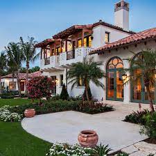 Should You Build A Single Or A Double Level Home Spanish Style Homes Spanish House Mediterranean Homes
