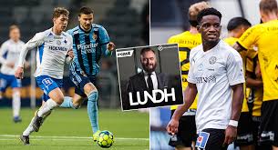 Hon sitter vid köksbordet och håller mobilen i handen, på skärmen visas en tecknad livmoder och katarina försöker beskriva smärtan: Vogel Pekar Ut De Klubbarna Mar Bast Ekonomiskt I Allsvenskan Och De Supportrarna Bor Vara Oroliga