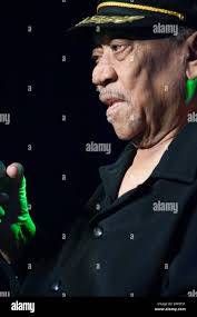 Bland hi-res stock photography and images