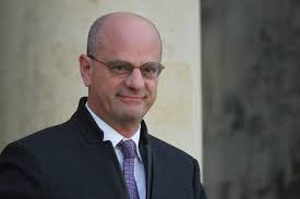 Les ministères de l'éducation nationale et de l'enseignement supérieur se réjouissent que 89,5 % des candidats aient reçu une proposition, un taux supérieur à celui de 2020. Jean Michel Blanquer Son Couple Avec Aurelia Devos Son Ancienne Eleve