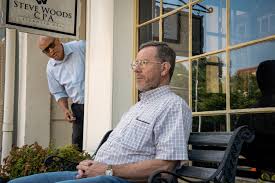 Jerry & Marge Go Large: Bryan Cranston, Annette Bening Star In Biopic  Dramedy