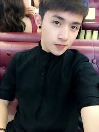 Đứng hình' trước vẻ đẹp trai của 'soái ca' mặc quân phục