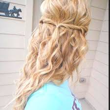Apply a generous amount of curl cream to each section from the roots to the tips. Pin By Jessica Saylor On Cute And Simple Hairstyles Hair Styles Hair Prom Hair Medium