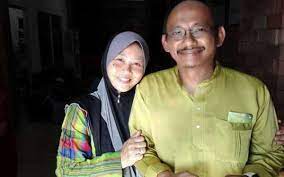 Mereka berdua hilang, dipercayai diculik pada tahun 2016 dan 2017 dan sehingga kini masih tiada berita. 5 Years On Activist S Wife Stays Hopeful Of His Return
